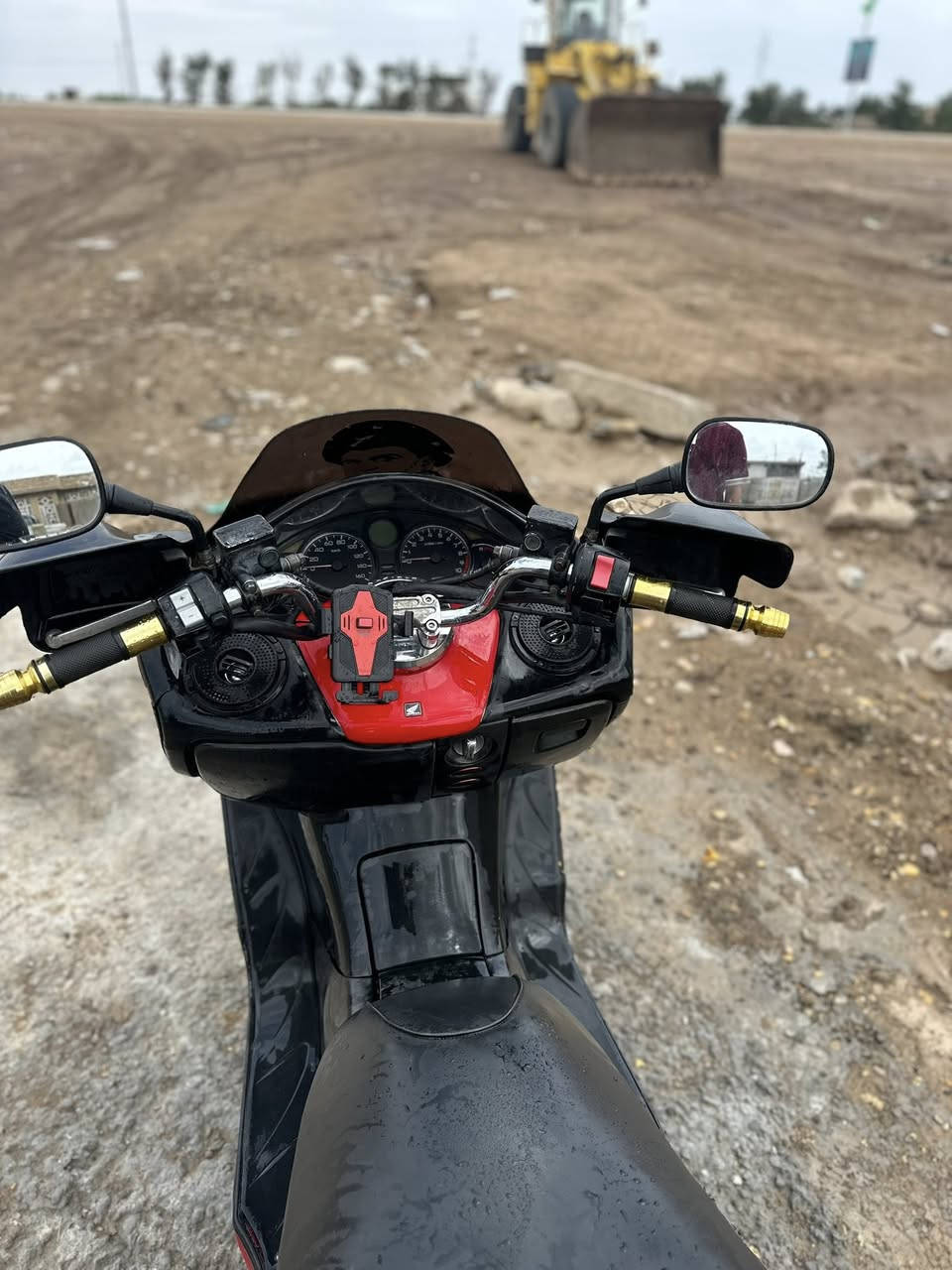 فورزه البيع 8/0 دراجه نضفه جاهزه وين ما تريد اطلع بيه مكينه مفتوحه بس رنكات كير  ملغي قراضه موجوده تايرات جديده منضومة زنون مكان الكوت زين القوس نتصال *********** /***********
