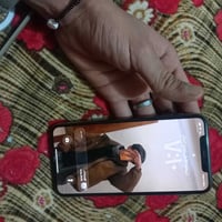 آيفون ١١ برو ماكس • ذهبي • بطاريه ٨٤٪