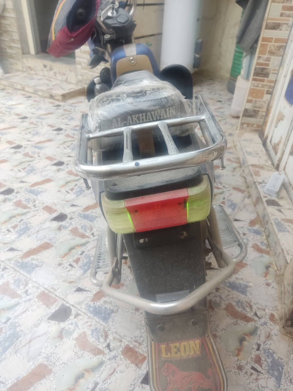 دراجه شحن هارلي للبيع او مراوس
مراوس دراجه شحن الاخوين وينطيني فرق حسب نظافه البطاريات أو ابيعه 

كهربئيات كله شغال 

دبل لايت 

اشاير شغال 

أربع سرعات 
دبللات كله شغال 

بك شغال 

بطاريات ما صار شهرين مبدل جديدات 

بيع 450

او مراوس دراجه شحن الاخوين نضيف حسب نظافه البطاريات وينطي فرق 

عنوان فلوجة 

*********** يتوفر واتساب 
غير متواجد على الفيس
