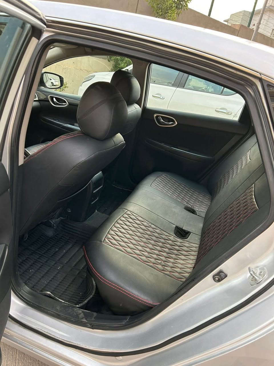 سينترا امريكي SR
موديل 2016 
مكينه 18
مواصفات بصمه يه ئيكو سپورتي كوشن هيتر سار و كه رم ويل كه پ
دوو پارجه صبغه بي داخلي جملوغي سينكي و جملوغي پشتي يه
920 هزار غرامه يل لسه ر دي ز سعري هينه خار
كير و ميكنه ب شرته
سعر _ 110 وه ره قه و مجال
ژمارا تلفوني _***********
نافو نيشان _دهوك دهوك, العراق
