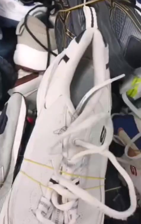 رجالي راجع، أربع ماركات(ASICS/Skechers/New Balance/ECCO)، سكتشرز وأزكس ونيوبالانس وإيكو.
للإستفسار الإتصال على 0788531777 أو أضغط على زر(إتصل بنا) أعلى الصفحة، للإنتقال إلى الواتساب.

اللوكيشن
https://maps.app.goo.gl/kJt8vs1HcEQ4HP2o8


**إذا كنت صاحب هذا الإعلان وتريد حذفه لأي سبب، رجاءا أرسل رسالة إلى الدعم الفني**