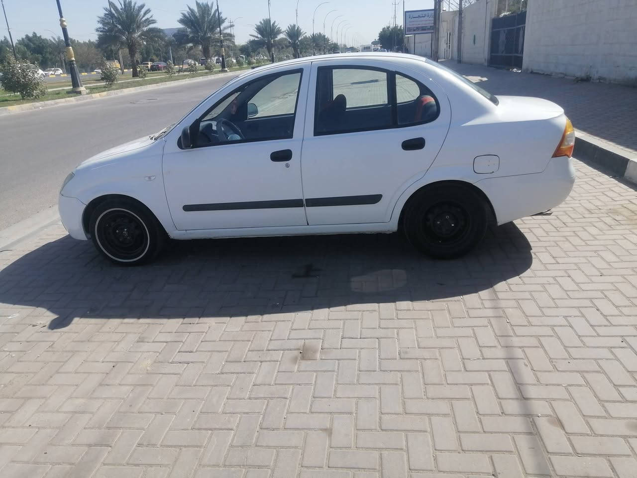 السلام عليكم طيبه 2014 كفاله جديده بيع او مراوس رقم بغداد انكليزي
تخم تاير تم ويل حداديه جديده
السياره حلوه بيها طرف الجاملغ الأمامي والباقي كفاله

كهربائيات شغاله ودوشمة جديده جاهزه مجهزه شرط التحويل محرك كير حداديه جديده تخم تاير #تبريد
ب ٤٨ $وبيها مجال  مكاني كربلاء
***********
