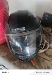 خوذه اصليه جامه مضلل وجامه عاديه كلش راقيه سعرها 60 وبيها مجال 0776922...