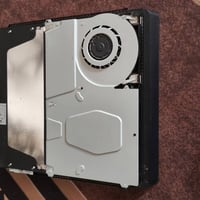 بلاي 4 مهكر البلاي بقدامكم نظيف ما مفتوح بلاي بيه العاب اكثر من 10 لعب...