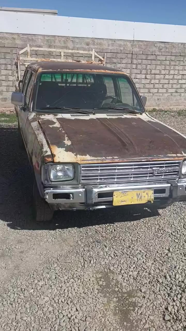 دبل قمارة موديل ٨٢ سيارة بلادية 
مكينة كير اكسن شرط.. نشاط فول 
صدرها تمام.. تايات انظاف باتري جديد 
سيارة جاهزة وايرمنية شغالة 
شرعي متوفي.. سنوية قديمة 
السعر ١٥ وبيها مجال بسيط 
***********
***********
