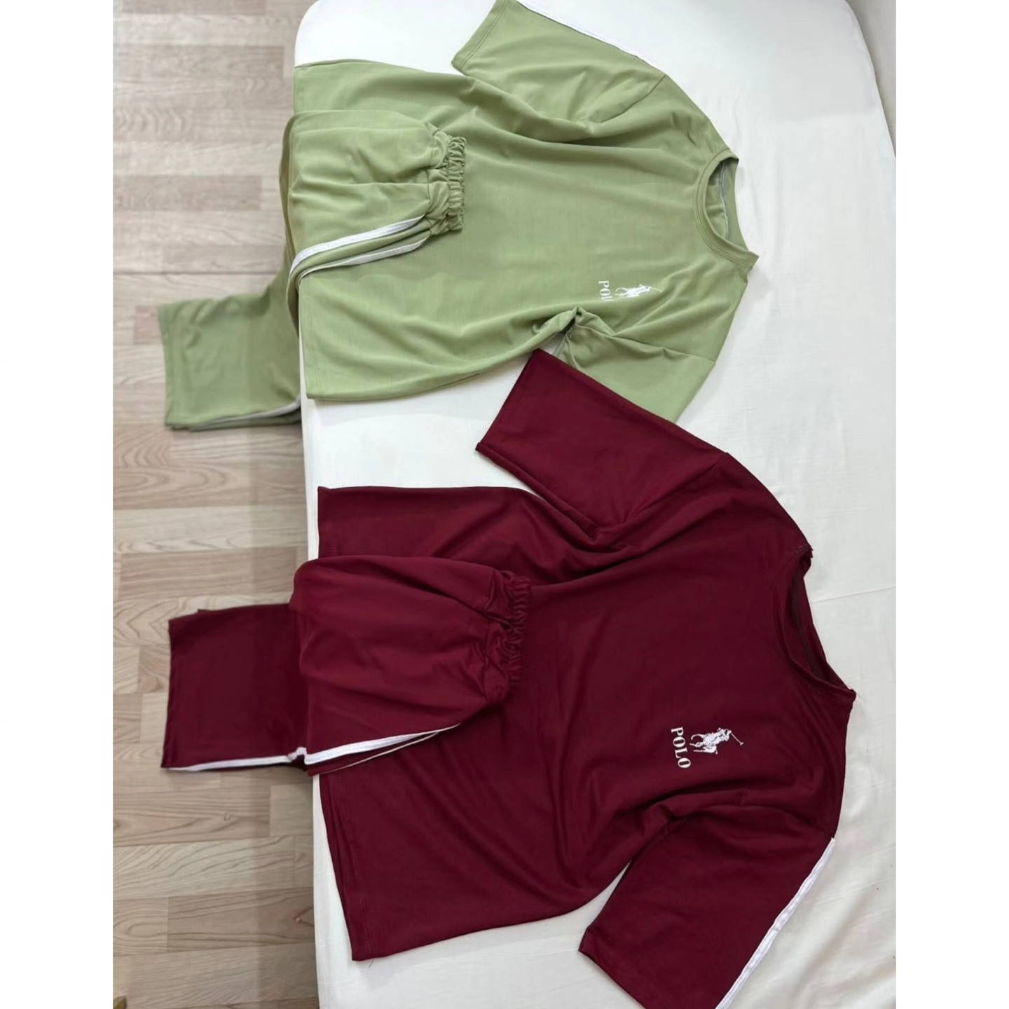 تراك رياضي قطني ماركة بولو متوفر بالالوان الي بالمنشور القياس فري سايز يلبس من اوزان 40 لحد وزن 80 تقريباً العنوان جلولاء مجمع النافورة اول محل عاليسار متوفر توصيل #جامعة_ديالى #جلولاء #كلية_بلاد_الرافدين_الجامعة #خانقين #ازياء_سين


**إذا كنت صاحب هذا الإعلان وتريد حذفه لأي سبب، رجاءا أرسل رسالة إلى الدعم الفني**