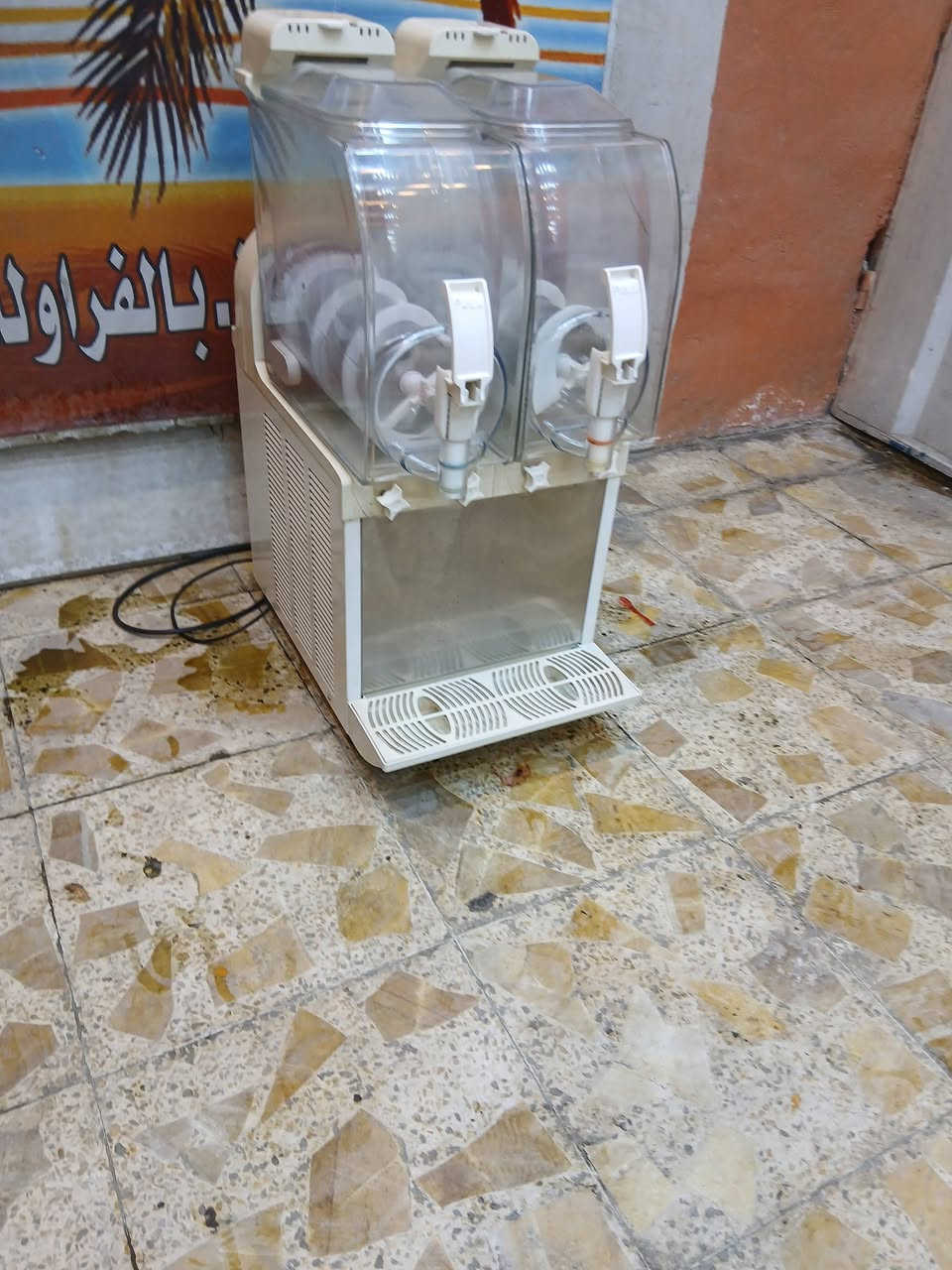 ماكنه ازبري إيطالي للبيع ***********السعر
