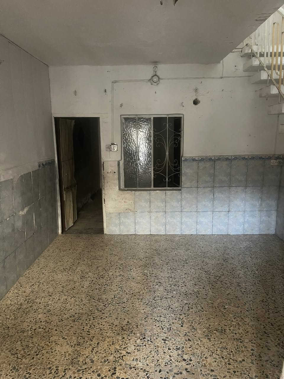 للإيجار ٥٠ متر 
صالة وغرفة نوم 
ومطبخ وخدمات 
بغداد الجديدة الألف دار 🏠 قرب كراج 
٣٠٠ الف 
مكتب فؤاد للعقار 
***********
