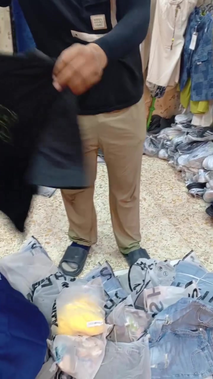 يا الله الله مصلي عله محمد والي محمد كلشي داخل
المحل بس 3 عواني حي اور قرب تقاطع علاوي السمر 

***********
