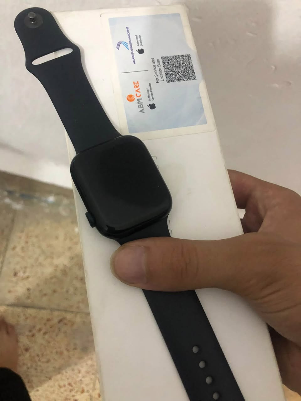ابل واتش جيل9GBSبطاريه93ساعه نضيفه كلش ضمانABMملحقات كامله سعر290وبيه مجال بسيط تواصل واتس***********
