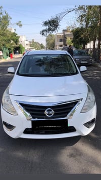 نيسان صني هندي موديل 2023 ماشيه 133 كيلو متر سياره جاهزه حداديه نضيفه ...