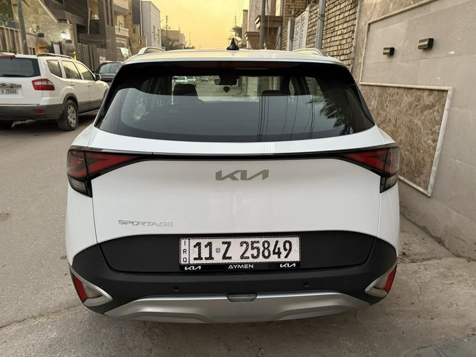 كيا سبورتاج 2025 ✈️
✈️ Kia Sportage 2025  ✈️

🔵 مرقم بغداد 🔵 

= كفاله عامه = 
🚘 خليجي 
🚘 ممشى 40,000
🚘 موديل 2025
⚙️ حجم المحرك 4cylinder 2.0L
⚙️ مرتبط بناقل حركة أوتوماتيك 6 نمر
⚙️ يبلغ عزم الدوران 192 نيوتن / متر
🐎 بقوة 156 حصان 🐎🐎
🚘 دفع أمامي FWD
🔑 مفتاح التشغيل بصمة 
🔑 تشغيل عن بعد 
🚗 فتح الصندوق كهرباء 
📍حساسات أمامية 
📍حساسات خلفية 
💡لايت زينون + LED 
🔦 كشافات 
🔦️ بك لايت LED 
🚘 دخول بصمة ذكي 
🛞 حجم الاطار 235/50R19 
🛞 ويل كب 19
🛞 4 دسك
✨️ اشارة في المرايا الجانبية 
✨️ المرايا قابلة للطي كهرباء 
⚠️ النقطة العمياء
🌧 ماسحة خلفية 
🎈عدد AIR BAG 2
🚗 هاند بريك كهرباء 
🚗 ا ABS 
🖥 دشبول شاشة  
🖥 شاشة Apple Car play 
📷 كاميرا دوارة 
⭕️ مقود جلد حياكة 
🛣 مثبت السرعة Cruise 
🎶 تحكمات مقود
🎶 ا Bluetooth / T YPCE / USB
🔋شاحن هاتف Wireless 
⚡️مخرج منفذ الطاقة 
🔍فحص نظام السيارة 
💺تتسع المقصورة ل 5 ركاب
💺المقاعد مخمل لون بيج
💺حركة المقاعد الأمامية كهرباء 
♨️ تدفئة في المقاعد الأمامية
♨️ تدفئة في المقود
👶 مثبت مقعد الأطفال ISOFIX 
❄️ تبريد شاشة مناخين منفصلين
❄️ قطعتين تبريد  
🚘 أوضاع القيادة Drive Mode 
🚘 أوتو هولد Auto Hold 
⛷️ نظام مانع الانزلاق 
⛰️ نظام نزول المنحدرات 

💵 السعر مناسب جدا ❗️❗️
للتواصل الاتصال على ***********

