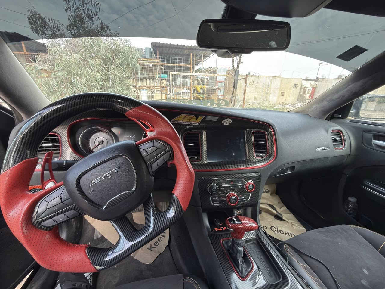 سلام عليكم جارجر 18اصل
Rt5700
السيارة مكفولة كير محرك شواصي 
دركة كاربون 
داخل كاربون
الغرفة شاموي مطعم بل جلد  
سقف روز 
سستم صوت البن 
دبات سود 
ويلة ٢٠ خسفة اصلي 
كامرة خلفية 
حساس خلفي 
برمجة ايكل 
منضومة الماء srt يعني انسه شي اسمه حماوة
زرع عدسات 
لد نهاري متغير الون 
حدادية امامي خلفي كلة جديد 
ولحادث مال امريكة موجود وية الصور 
السعر٢٠٥٠٠ وبي مجال 
***********
