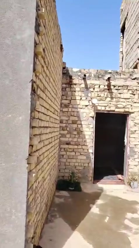 السلام بيت بحي الزهراء عوزه ترميم شي بسيط لاتصال مساحه الكليه 200غرفيتن +صاله+مطبخ+استقبال


**إذا كنت صاحب هذا الإعلان وتريد حذفه لأي سبب، رجاءا أرسل رسالة إلى الدعم الفني**