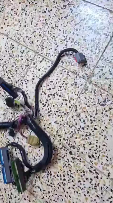 السلام عليكم
1_ضفيره تاهو جمسي 2003_2006 فحل 8 برغي 

مكينه 6100 ✅️
كير 1000✅️

2_ضفيره تاهو جمسي 2003_2006 بطه 6 برغي 

مكينه 5300✅️
كير 700✅️

يوجد توصيل الى جميع المحافضات 🌍✅️
***********
