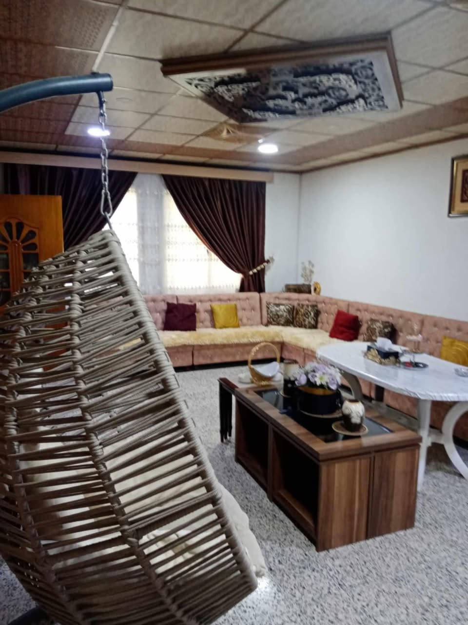 بيت للبيع حي دوميز فئة Bمطور مساحة البيت 300 واجهة 12البيت جدا نظيف ومصروف علي واحلا من الصور طابق واحد كراج  حديقه اماميه وحديقه خلفيه وغرفتين واستقبال ومطبخ وصحيات ومخرن بلبيتونه وسعره مناسب للاستفسار الاتصال على الارقام
***********
***********.
