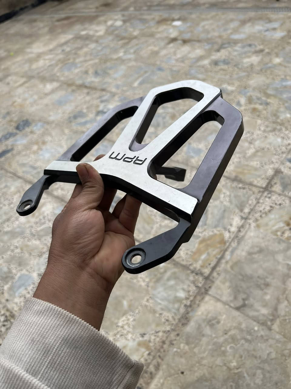 سلام عليكم كاسحه بوليسي  RPM للبيع وسعر الرقم ***********
