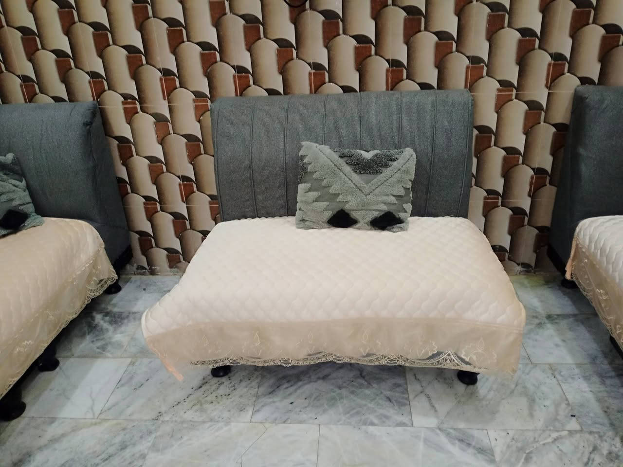 ديوان جديد لبيع السعر خاص


**إذا كنت صاحب هذا الإعلان وتريد حذفه لأي سبب، رجاءا أرسل رسالة إلى الدعم الفني**