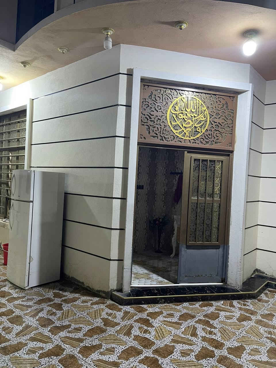 بيت للبيع 5 كيلو قرب مجمع عمر الراوي المساحه 200 متر طابق واحد طابو صرف تحويل مباشر السعر 160 مليون بي مجال بسيط الاستفسار ***********
