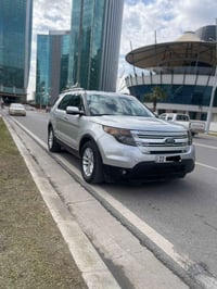 للبيع  فورد اكسبلورر٢٠١١لمتيت فول مواصفات عدا الفتحه كشنات جلد خزن ٣وض...