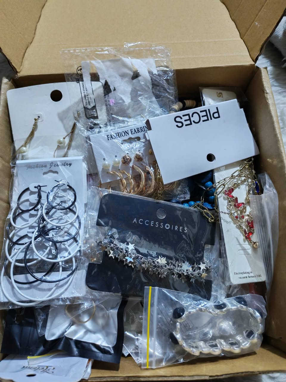 عرض العيد 
١٠٠قطعة اكسسوارات ٥٠قطعة تراجي و ٥٠قطعة كلايد ومحابس وسوارات ومداليات 
بسعرفقط٢٥ توصيل مجاني


**إذا كنت صاحب هذا الإعلان وتريد حذفه لأي سبب، رجاءا أرسل رسالة إلى الدعم الفني**