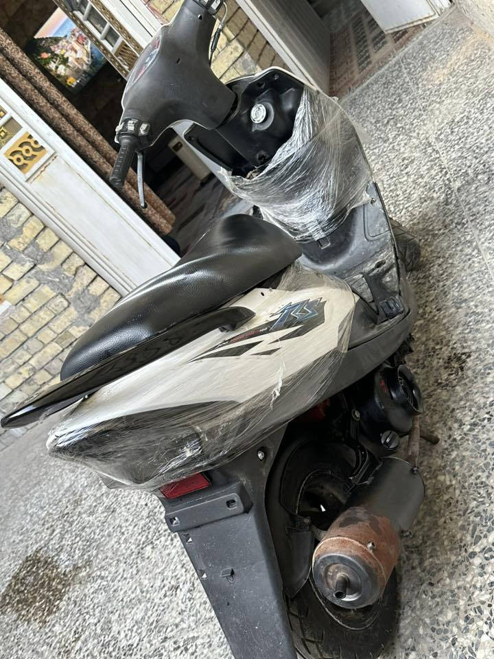 السلام عليكم دراجه ماكس عدله للبيع دراجه هندر سلف شلعه معدل بيهه مرات دخانه بيضه وتكطع خير من الله دراجه مكاني بغداد البلديات الضباط ***********
السعر 425بيهه مجال قليل
