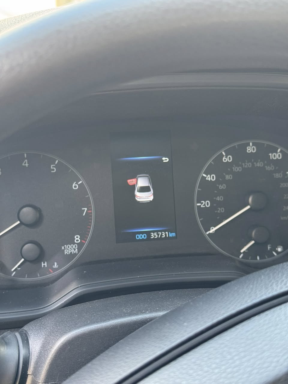 كورلا 23 LE بانزين للبيع
حادثها بسيط جاملغ وربع البنيد
فول مواصفات ماعدا الفتحه 
دخول ذكي توقف ذاتي مانع تصادم حساسات نقط عمياء تحديد مسار مثبت سرعه ماشيه قليل جدا رقم اربيل انكليزي مميز تحويل او وكاله سعر 145 مكانها كربلاء
مكينه وكير مكفولات 
***********
