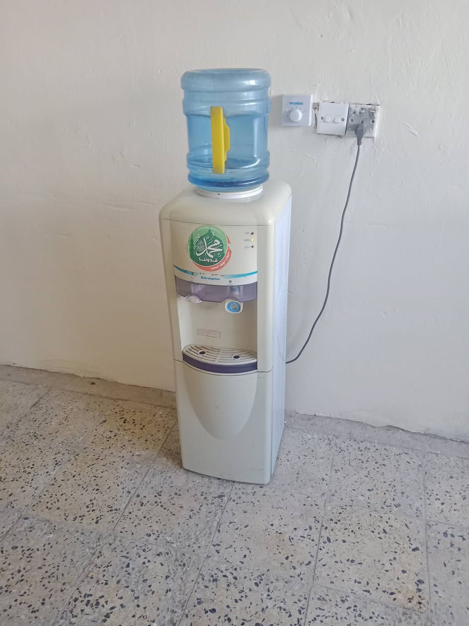 سلام عليكم تانكي ماء جديد لوك سعره 50 الف بي مجال براد ماء نضيف جدا السعر 40 الف بي مجال قليل العنوان بغداد الحسينية للاتصال ***********
