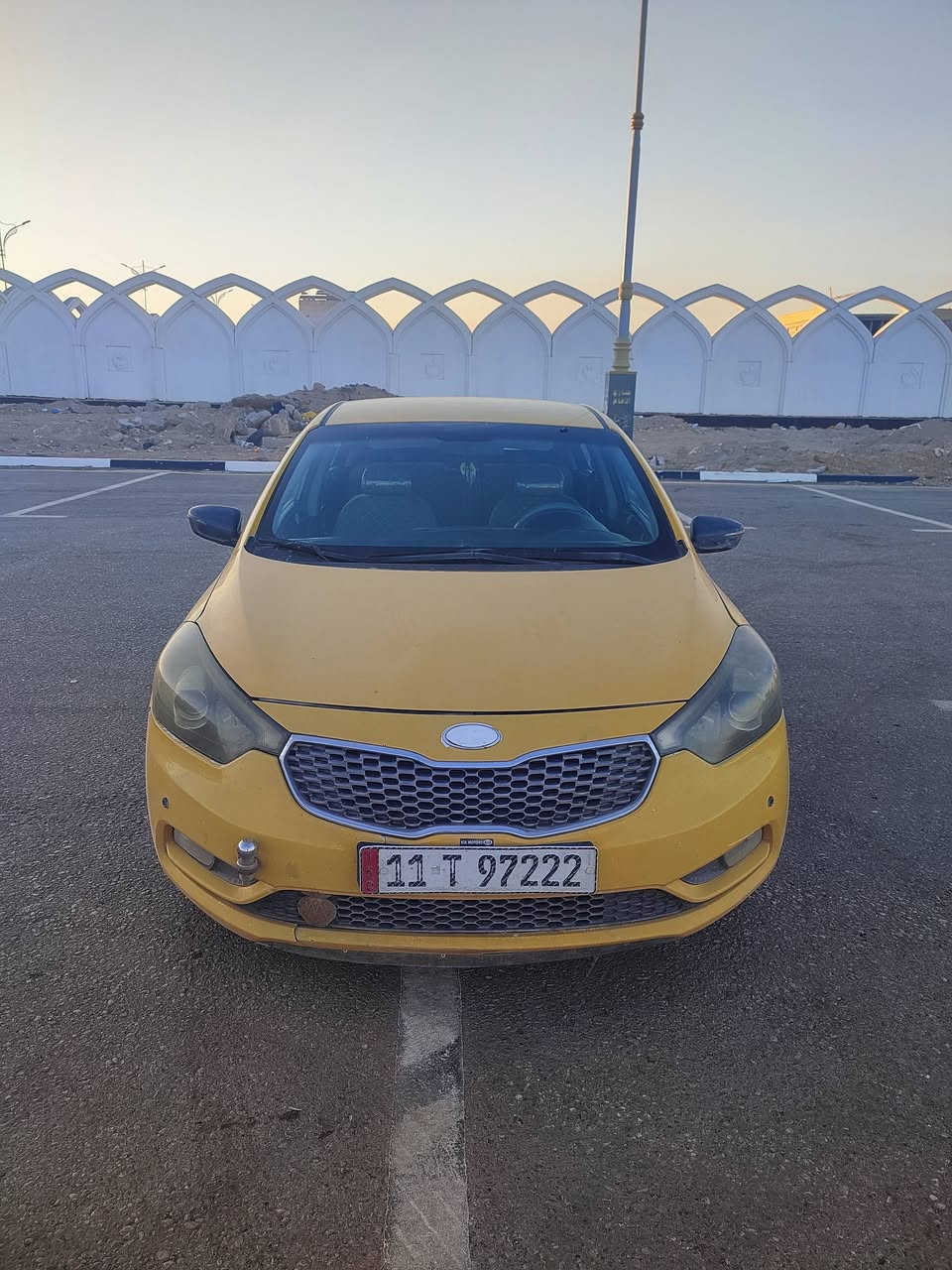 كيافورتي موديل 2015
محرك 2000  دحجه من امريكا بدون دواخل تجي وتكلب السياره سياره بسمي تحكمات استيرن شاير بلمري شاشه تاب نضام اقتصادي مانع لانزلاق  السعر 100 لاتصال ***********
