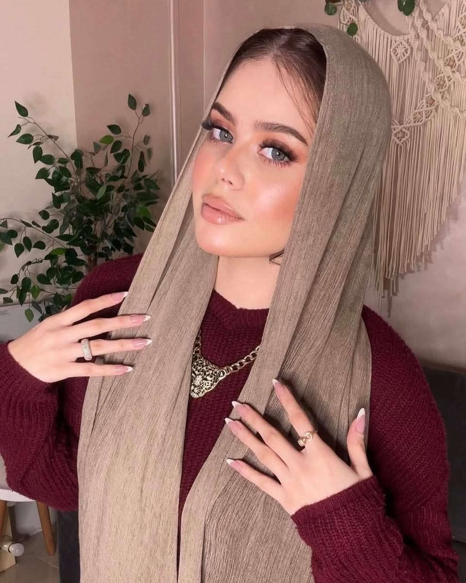 اللهم صل على محمد وآل محمد
#جديدنا ✌️😍😌
توفر من جديد
ترند وحصري يمنة
توفر من جديد 
شال تايلندي 
بنات هاي الموديلات تحفه بالبس انيقه ونازكه بشكل حتفيدكم بدوام بطلعات كلش مريحه بالبس  %100 والترند هسه هاي لاشكال 😍🔥✅
موقع المحل
سوك الزهراء قرب محل دوحي
بصف سوك حميد الكبير
بصف مملكت الجمال 
بصف امزون للأحذية 
اكو خدمة توصيل داخل عفك
رقم موبايل ***********
او مراسلة صفحة
