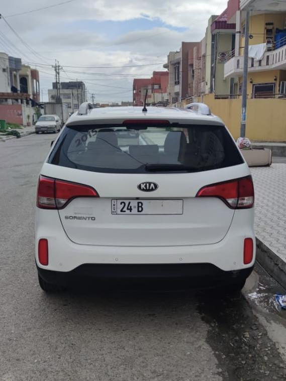 السلام عليكم
كيا سورنتو 2015
بدون صبغ ولا بارد كلين تايتل
كير او محرك بشرط ما مفتوح

المواصفات 
كامره
 حساس امامي اوخلفي
بردات بلاديه
ويل19 
7 راكب
مري شفط
اشاير بالمري
تحكم ستيرن جهتين
سنويه وهزه وارقام جديد
رقم دهوك

السعر167او مجال
الرقم***********
