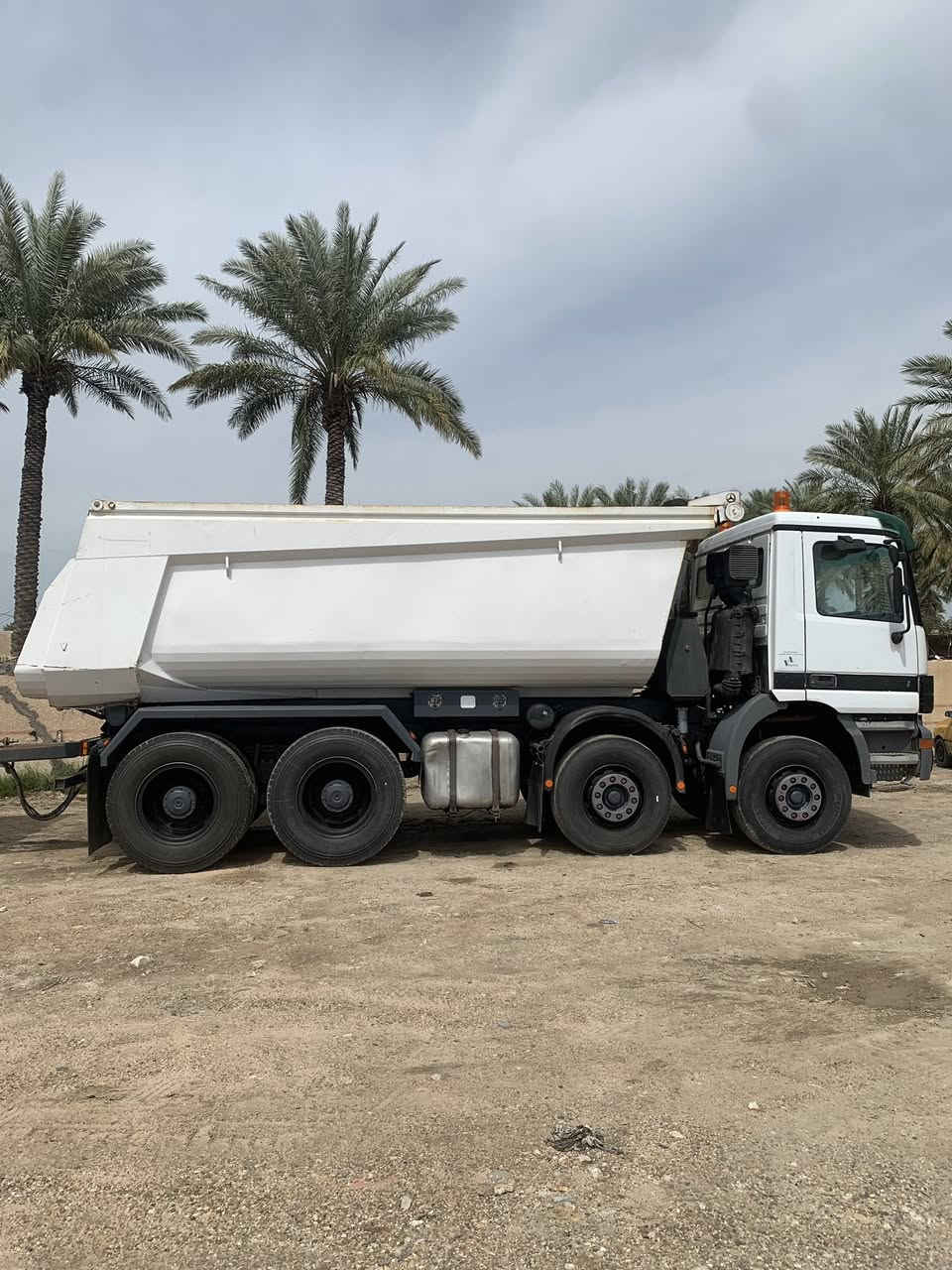 سلام عليكم سياره للبيع اكتروز موديل 2003 مربوطه تلاث لواحات كير كهربائي تحويل ثاني يوم سياره بسمي سياره ماناقصه اي شي كبل لعمل رقم الهاتف ***********
