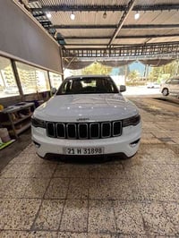 للبيع جيب شيروكي خليجي السيارة مكفولة كفالة عامة من الصبغ والتبديل وكي...
