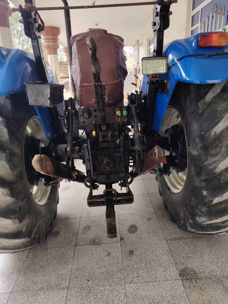 السلام عليكم
للبيع  نيوهولند مديل ٢٠١٦ وضع شركه كفاله عامه
جاهز سنويه وأرقام بابل
للاستفسار الاتصال على الرقم ***********
