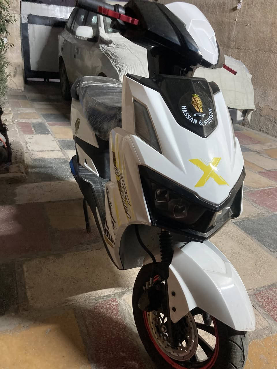 السلام عليكم دراجه شحن للبيع دراجه نظيفه و كلش حلوه كفاله عامه الدراجه شوفن عينك بيها هواي مواصفات مثبت سرعه ويل جبير ست بطاريات كباررر بريك هايدروليك و لايت لد ابيض و اشاير يمنه يسره  السعر 650 و بيها مجال 
مكاني بغداد البياع 
للاستفسار ***********
