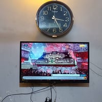 شاشة بلازما • ٣٢ بوصة • شغالة