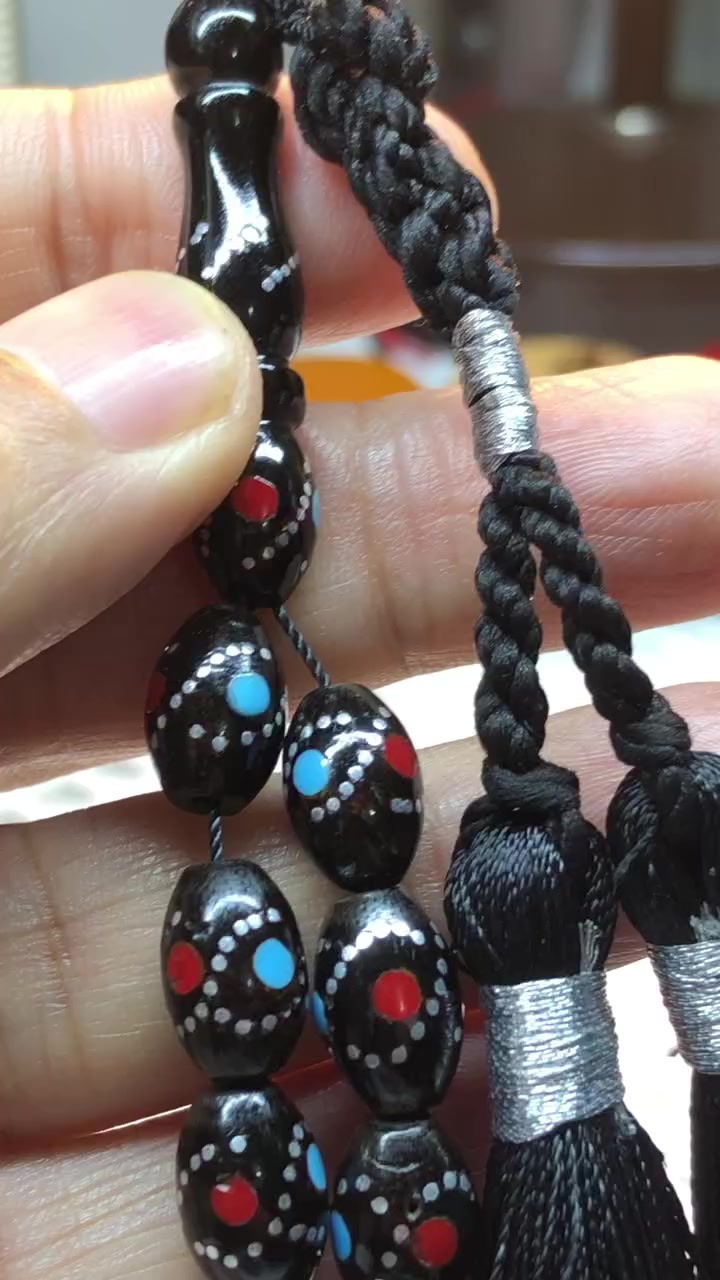 السلام عليكم
مسباح يسر بحر الاحمر بلدي مطعم فول فاير مثل ماواضح بالتصوير كركوشه حياكه 
الوزن ٢٦ غم القياس ٩/١٣ العدد ٤١ خرزه 
السعر مـטּ الاخير ٢٥ الف شامل التوصيل بلاش البلاش


**إذا كنت صاحب هذا الإعلان وتريد حذفه لأي سبب، رجاءا أرسل رسالة إلى الدعم الفني**