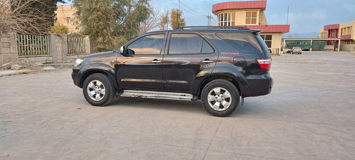 فۆرچنەر 2011 گێرعادی دەبڵ ئەکسل سێ پارچەی بۆیاخە بێ دەعم و لێدراو سەنەوی تازەیە چوارتایەی تازەی لە ژێرە گێرو مەکینەی نەکراوەتەوە سەیارە کە نمونەیە هیچ مەسروفێکی تیانی یە سۆنەرم داناوە 119 گە ڵا معامەلەیەکی کەم تکایە موشتەری نیت تێل مەکە لە گەڵ ڕێزم . زۆر زۆر مەزبوتە سەیارەکە 
پارەی سەنی یەکم داناوە 

***********  = *********** 
شوێن . شارەزوور . زەڕایەن حلبجة, السليمانية
