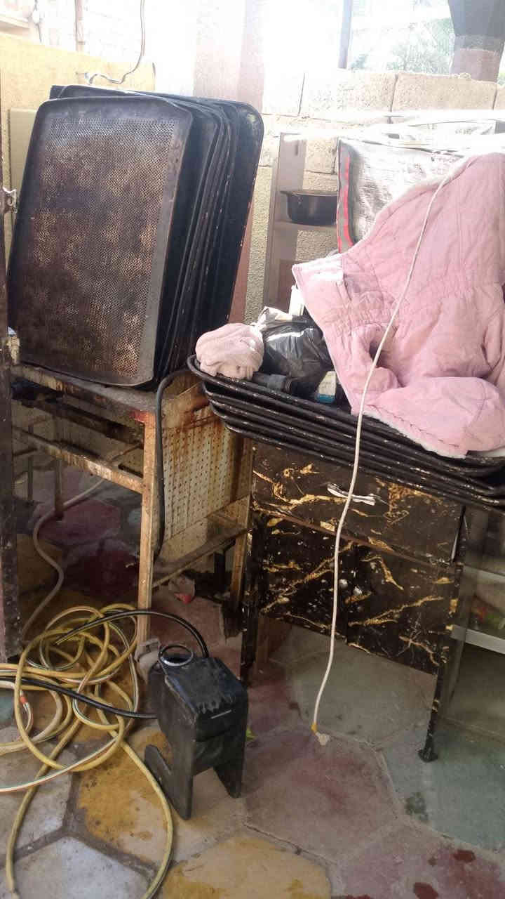 عني هذني الغراض كل وحده سعر واذا اجيت تاخذها شلع رح اداريك بالسعر *********** بي واتس اب
