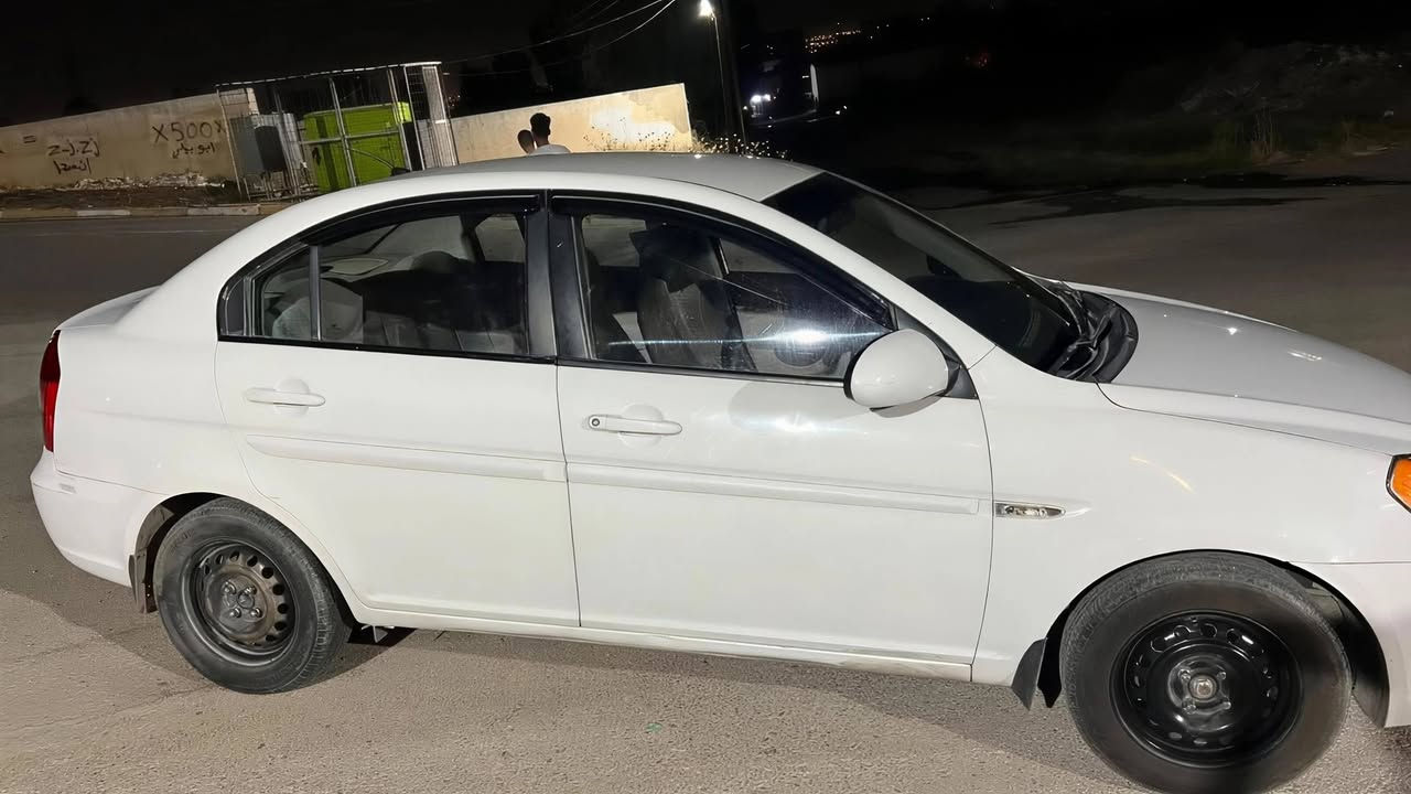 🚗 للبيع هيونداي أكسنت (الدبدوب) موديل 2009 🚗
سيارة معروفة بالاعتمادية والاقتصادية، مناسبة للاستخدام اليومي، وتتميز بقوة التحمل وسهولة الصيانة وتوفر قطع الغيار.
✅ شرط كامل.
✅ مبدّل بونيد.
✅ السيارة نظيفة وجاهزة ولا تحتاج إلى أي مصروف.
✅ البيع للجادين فقط.
✅السعر: 95ورقة وبيها مجال
📩 للاستفسار ومعرفة باقي التفاصيل التواصل على الخاص أو الاتصال.  ***********
الله يبارك لصاحب النصيب.
