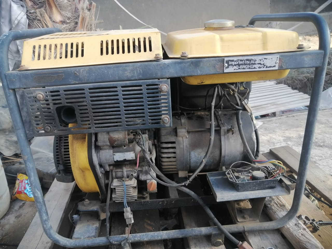 مرخصت مدير الكروب مولدة كامة للبيع شغالة سلف هندر عوزهة بس باتري اتصل وبيك خير و دلل رقم الهاتف *********** المكان محافظة المثنى قظاء الرميثة
