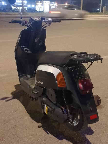 السلام عليكم شباب بوليسي للبيع صارلها 3 اشهر من طالعه من المعرض
مستعجل ع بيعتها
موديل 2007 كلها بلاديه ختم وي المكينه
مكفنه بلاديه 49
ممفتوح بيها برغي 
كهربائيات كلهن شغالات
لايت عالي ناصي 
سكن اشاير يمنه يسره
قفل جنه قفل ستيرن
اصطب لايت وبك لايت
بريكات امامي خلفي
طستها تخبل مكينه خرسه
الشراي يجي خاص او يتصل ع رقم 
***********
سعر مناسب خواتها تره ب850 وانته صاعد
