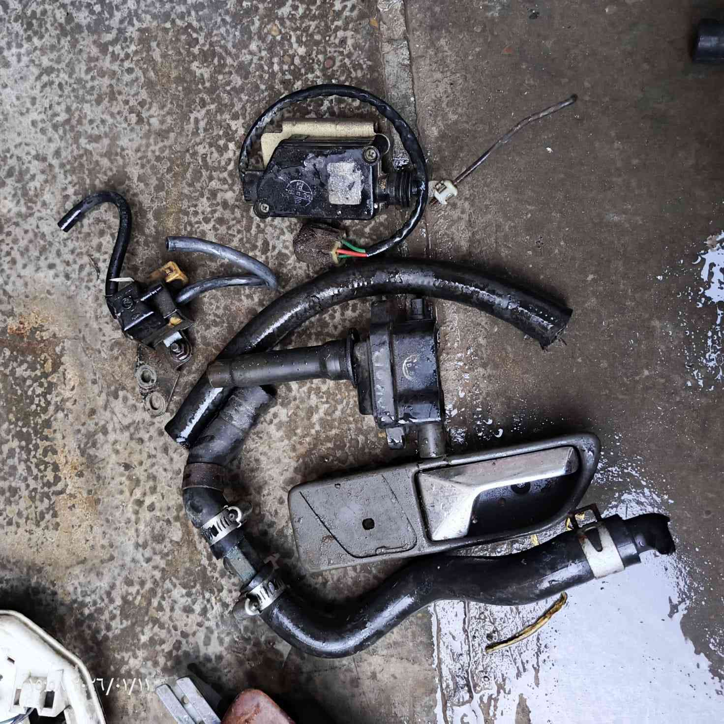 قيم وأخذ باليرضي الله مكاني بغداد وعندي محرك كالمل بي بس رنكات  ***********
***********
