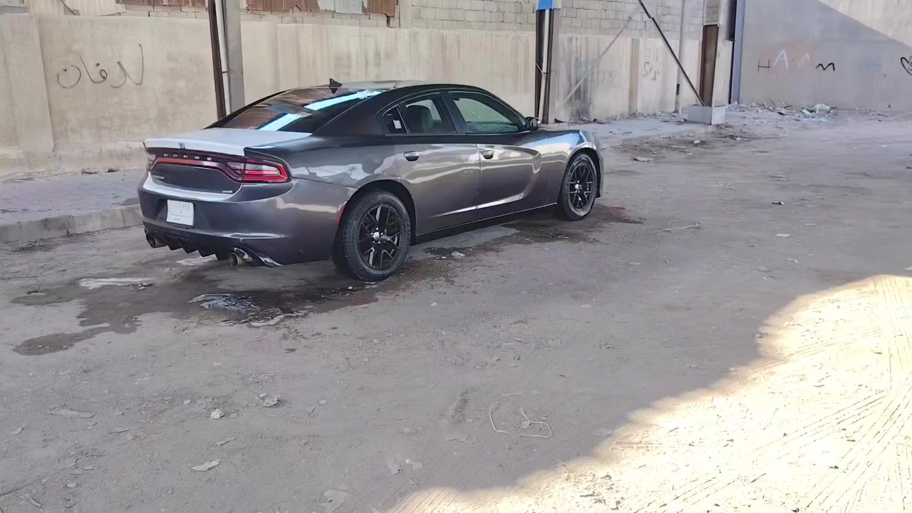 سلام عليكم  سياره جارجر 2016رقم ذي قار سنويه 2028بسمي  بيهه قطعتين مبدلات سياره خليجيه  كير مكينه كفاله تخم تاير وحداده 90/100 مراوس ***********
