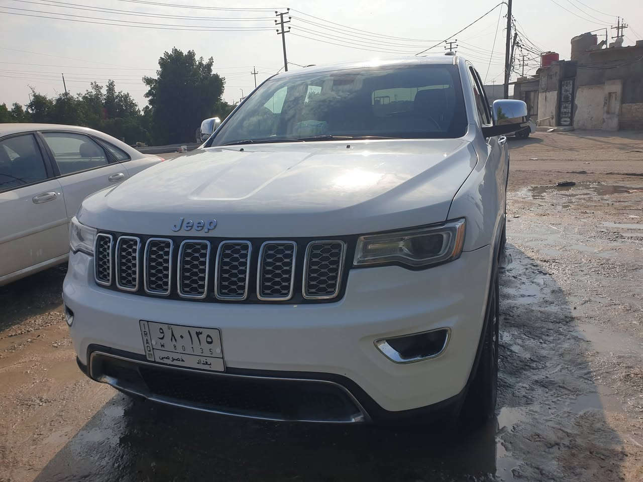 جيب كراند شيروكي وارد امريكي موديل 2021 رقم بغداد باسمي الحادث مرفق بالصور لكن لا لغود ولا شواصي متاثرة سهرها ٢٥٠ ورقه اتصال ***********
