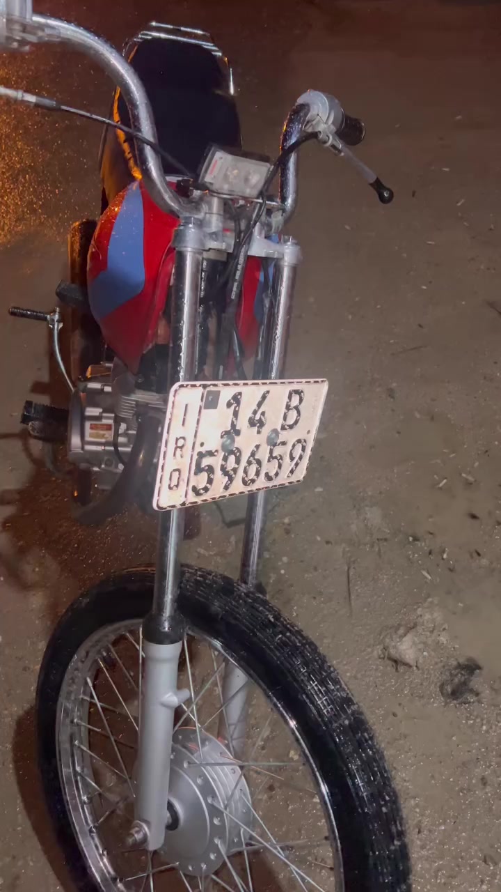 نامه شلامجه رقم وسنويه باسمي تحويل ثاني يوم 
مابيع بدون تحويل 

شاصي 18 تعمير 26 صارلها 3 اشهر من معمره كله جديد 
محرك سيجي نامه  براغي صفر 

السعر 1600 مليون و600  
مكاني قرنه الثغر 
***********
