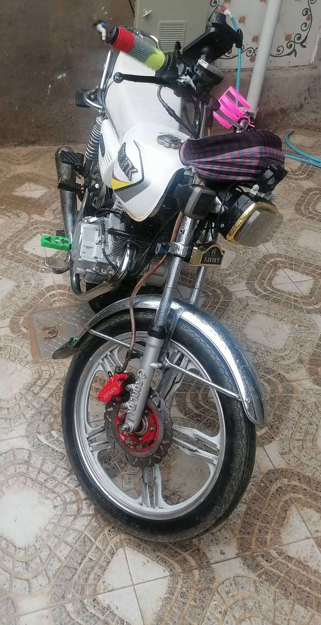 موديل ٢٤ وعشرين خمسه كير اي عييد مابي ٥٢٠ وبي مجال


**إذا كنت صاحب هذا الإعلان وتريد حذفه لأي سبب، رجاءا أرسل رسالة إلى الدعم الفني**