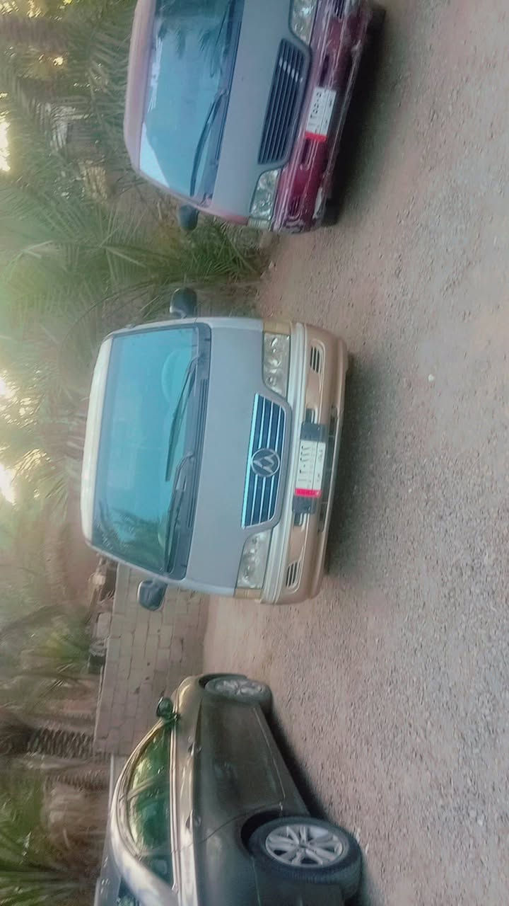 السلام عليكم ستانا للبيع موديل 95خط وبحث جدد مرور مصفره مالكها بل حله مكينه بيها بخار والباقي كله جديد ***********/سعرها 38وبيها مجال
