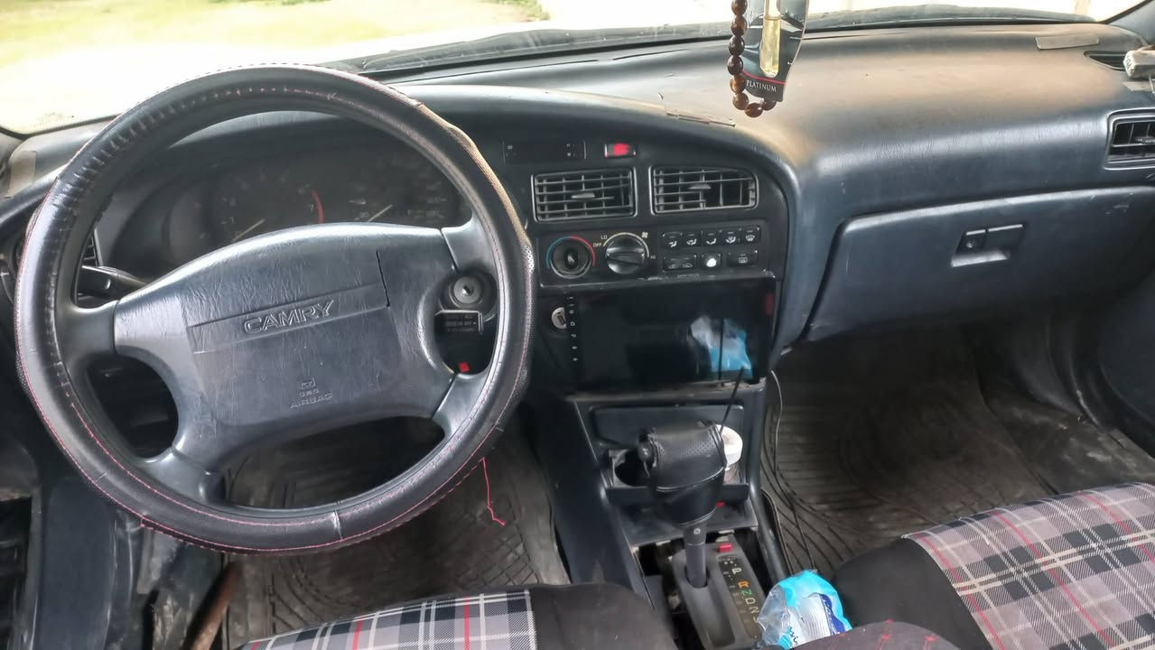 كامري موديل 92 بيها كابون اصلي
مامحور  سعر 45 وبيها مجال***********
