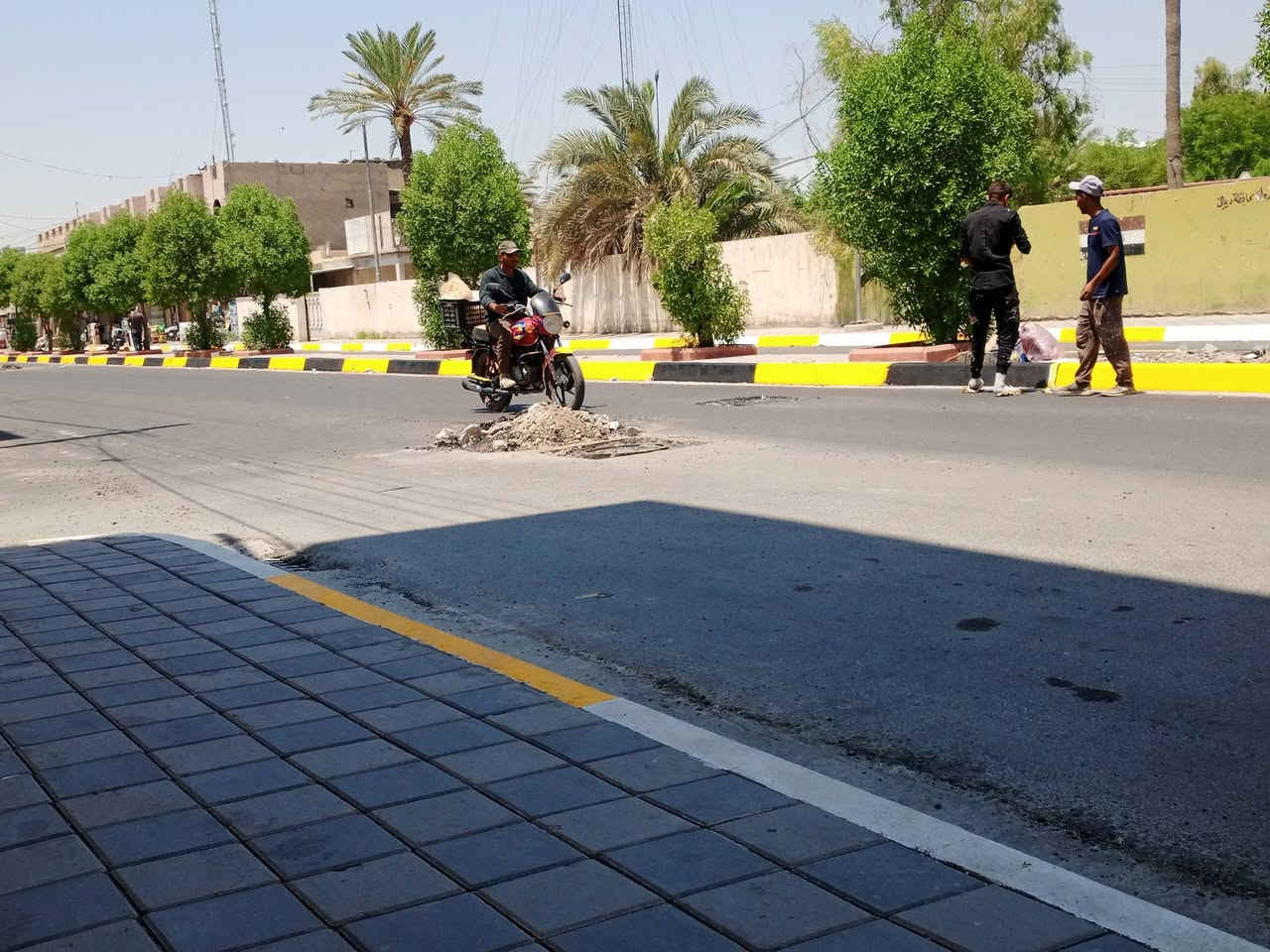 كادر صباغين 
صبغ داخلي و خارجي 
صبغ حديد الابواب و الشبابيك 
تنفيذ جميع اعمال العازل الاسطح والجدران 
صبغ ارصفه و المدارس 
بأسعار مناسبة 
للتواصل و الإستفسار (***********)
